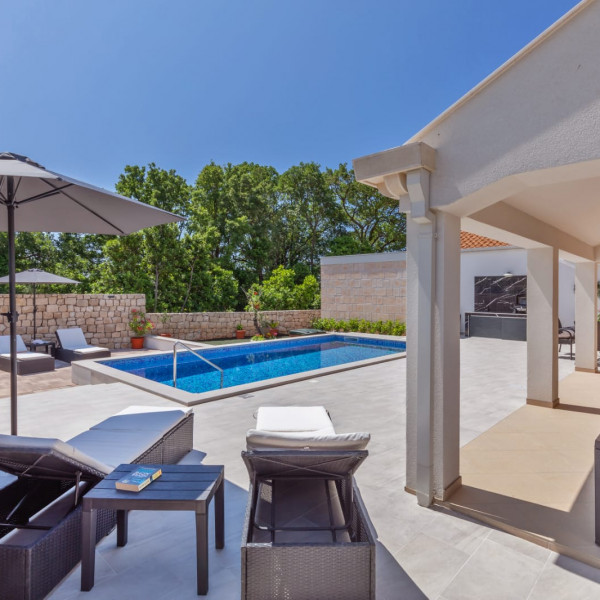 Holiday Home DoMa, Holiday Home DoMa with Pool, Konavle, Croatia Čilipi